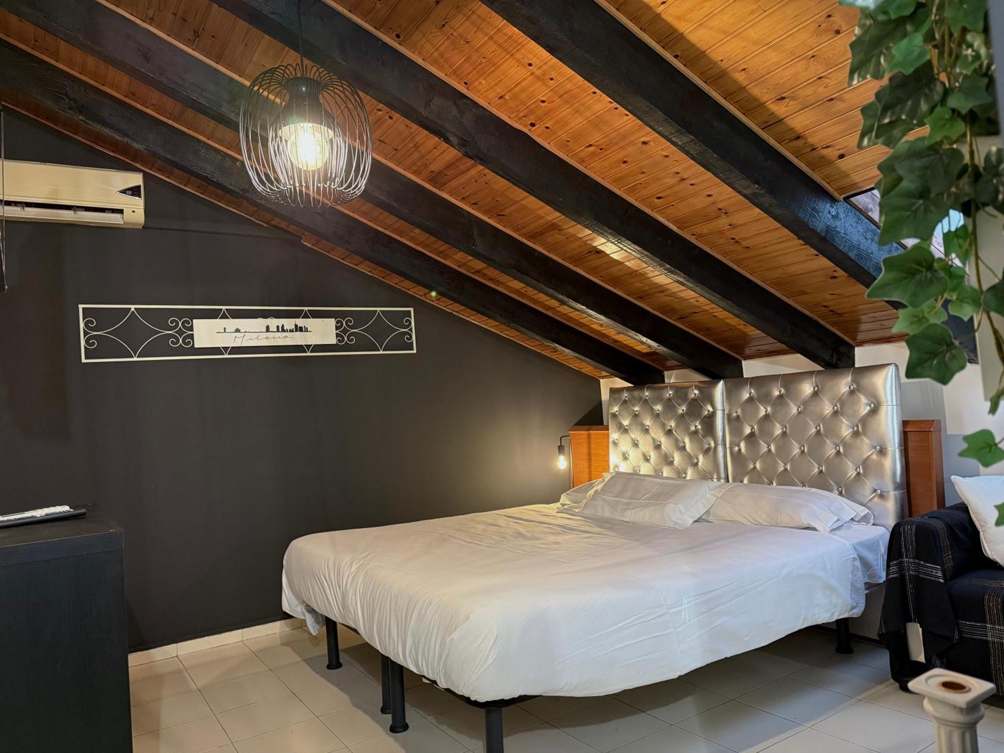 Appartamento Hosting Dreams Attics - Duomo Milano Esterno foto